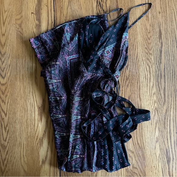 Free People satin Jumpsuit size 8 - Picture 3 of 4